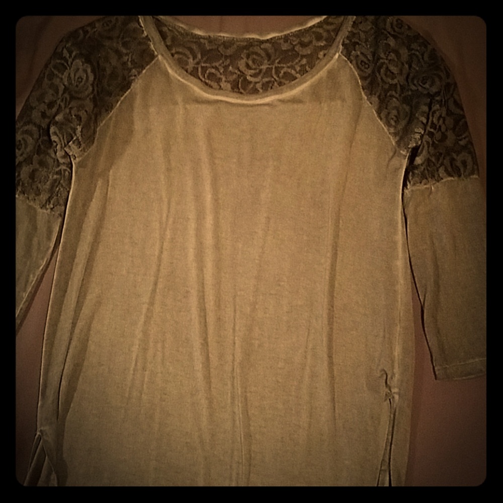 Gray 3/4 sleeve length